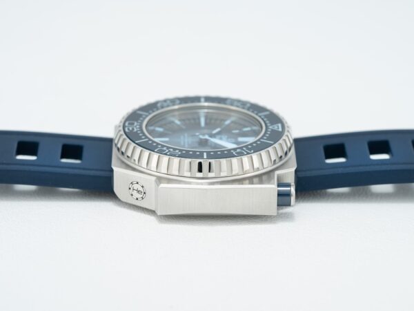 Omega 227.32.55.21.03.001