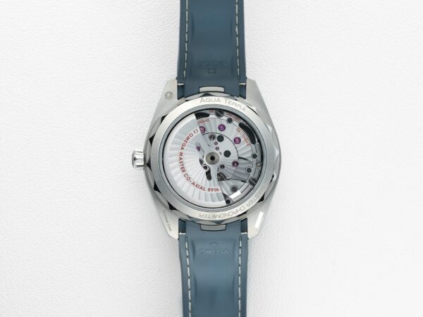 Omega 220.12.41.21.03.005