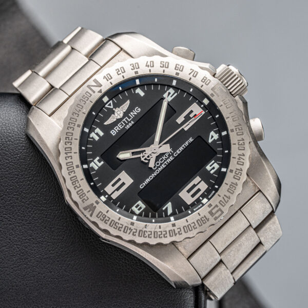 Breitling EB5010