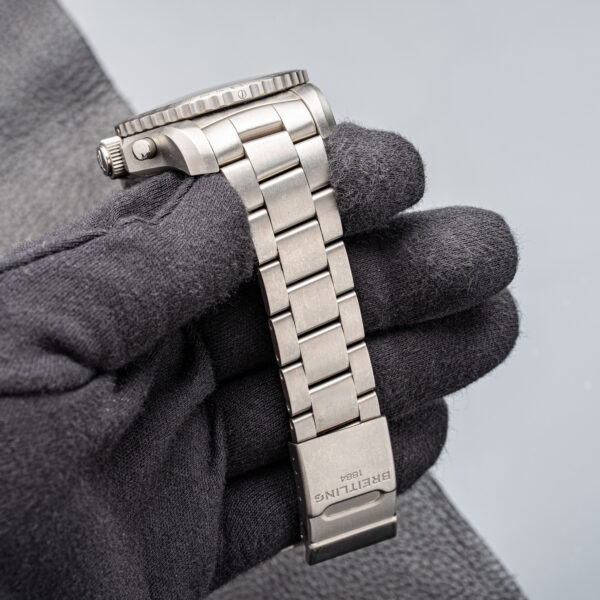 Breitling EB5010