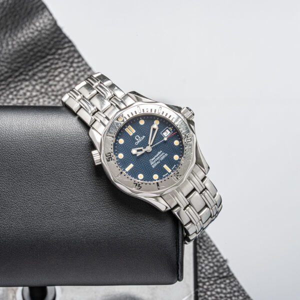 Omega 2552.80