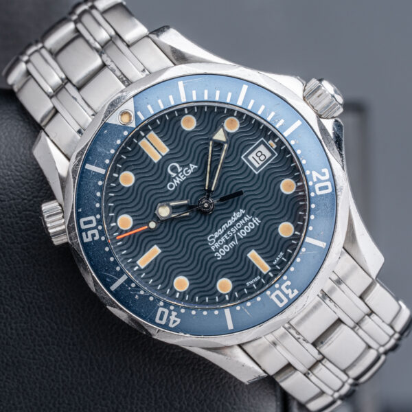 Omega 2561.80