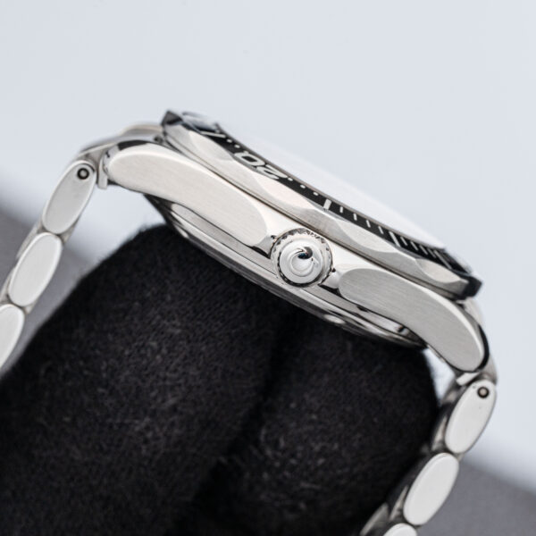 Omega 2252.50