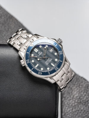 Omega 2561.80