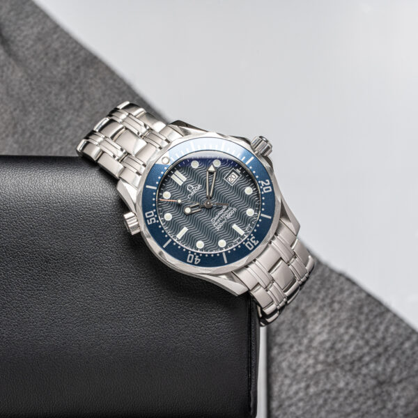 Omega 2561.80