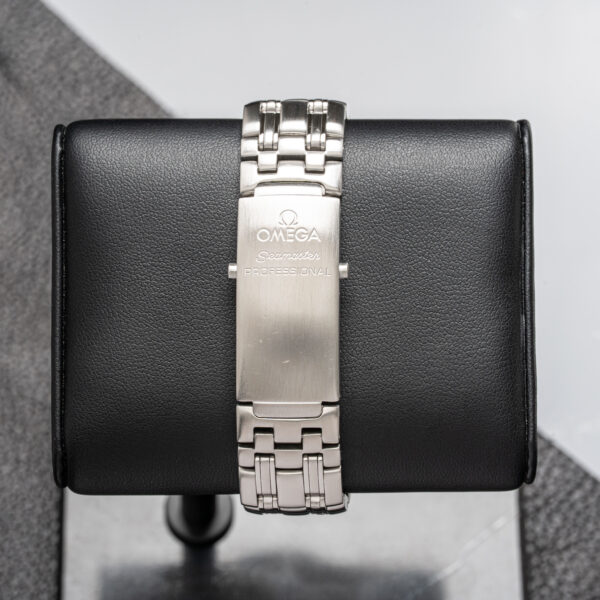 Omega 2561.80