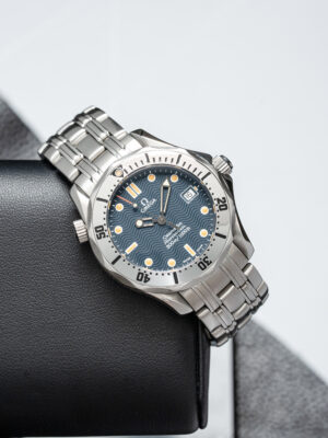 Omega 2562.80