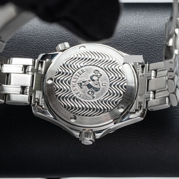 Omega 2562.80