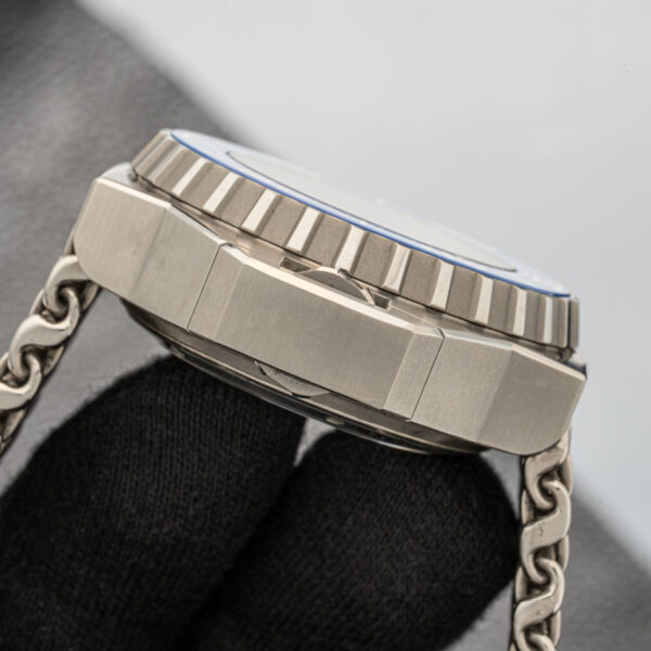 Omega 227.90.55.21.04.001