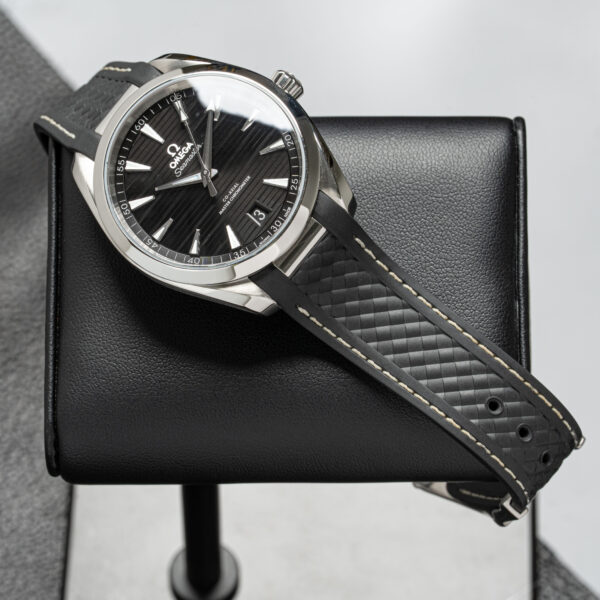 Omega 220.12.41.21.01.001