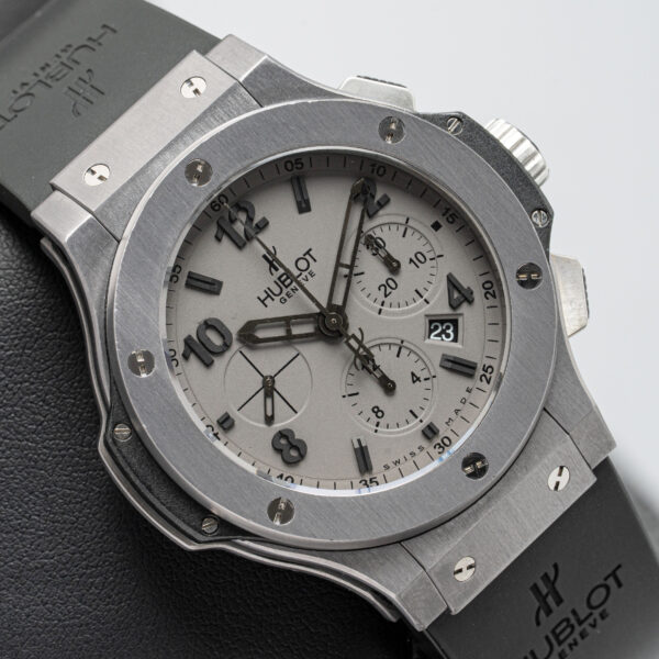 Hublot 301.AI.460.RX