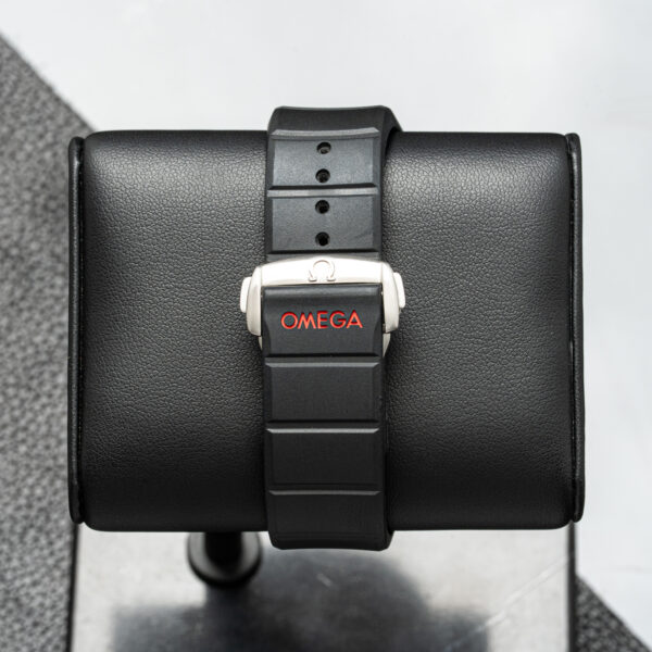 Omega 121.32.44.52.01.001