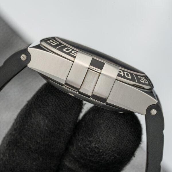 Omega 121.32.44.52.01.001