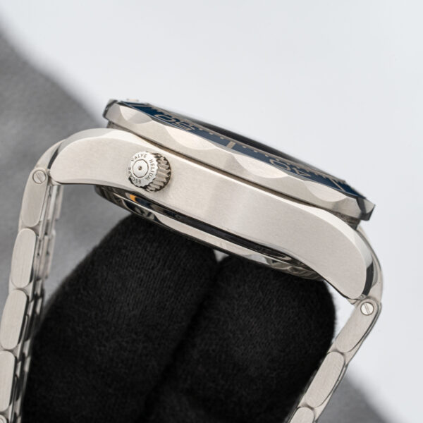 Omega 212.30.44.50.03.001