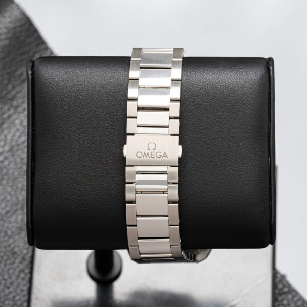 Omega 220.30.43.22.10.001