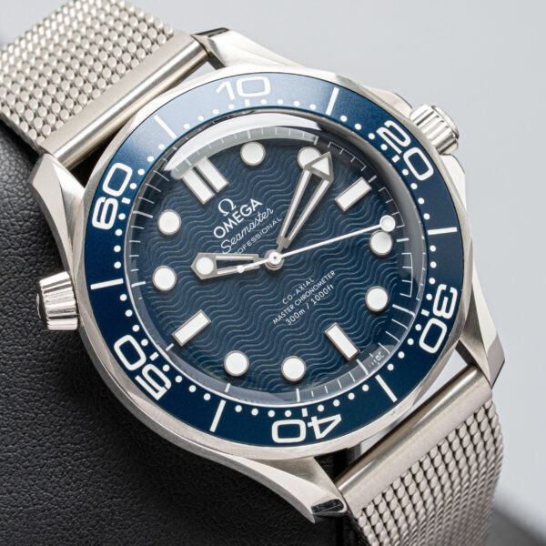 Omega 210.30.42.20.03.002