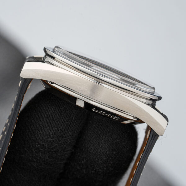 Omega 311.33.40.30.02.001