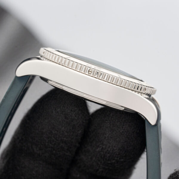 Breitling A17365