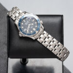 Omega 2561.80