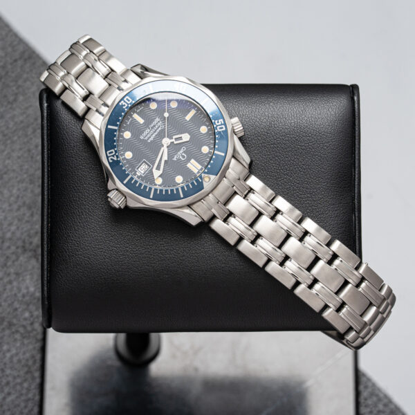 Omega 2561.80