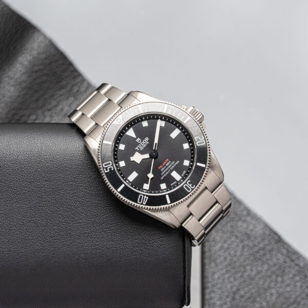 Tudor 25407N