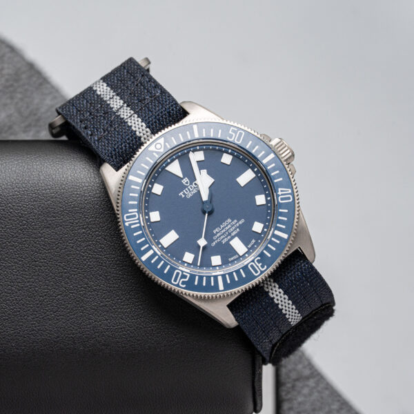 Tudor 25707B/22