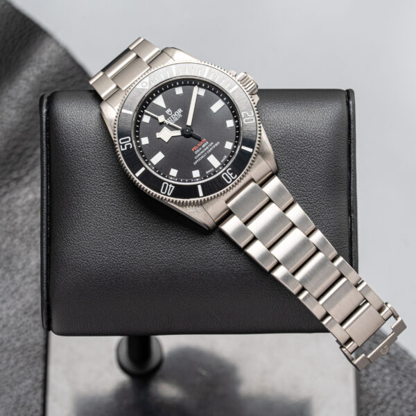 Tudor 25407N