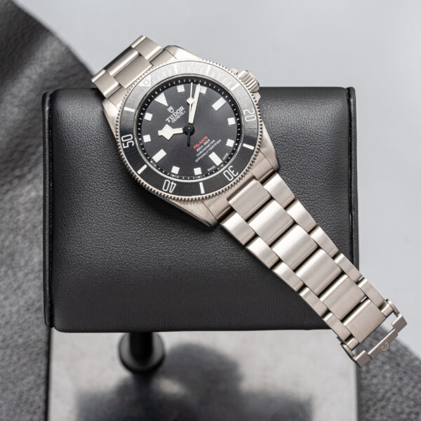 Tudor 25407N