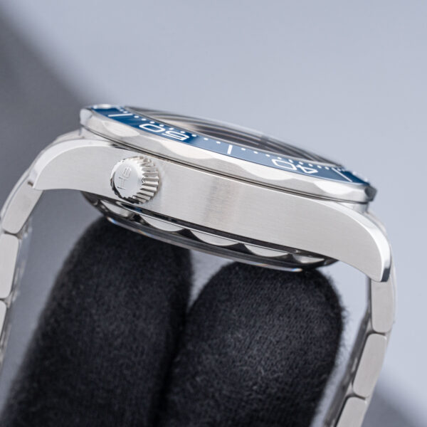 Omega 210.30.44.51.03.001