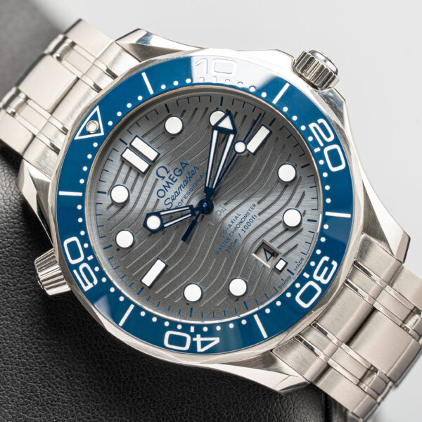 Omega 210.30.42.20.06.001