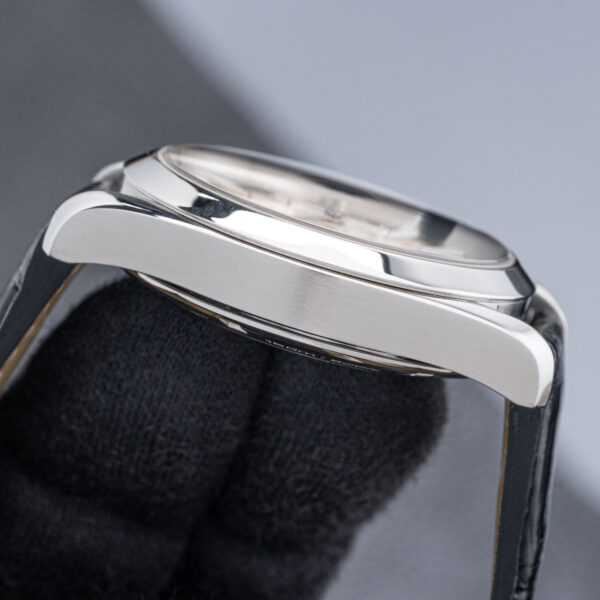 Omega 231.13.44.50.09.001