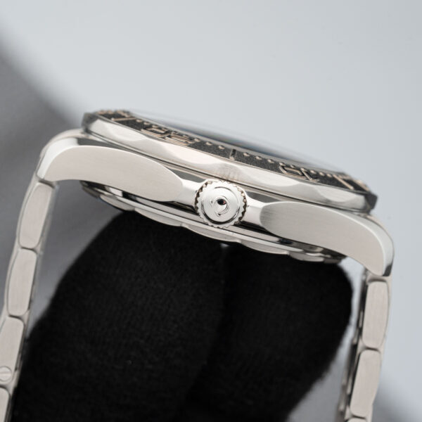 Omega 522.30.42.20.03.001