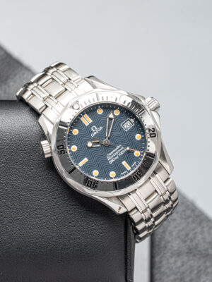 Omega 2562.80