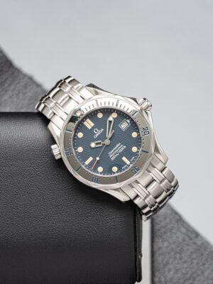 Omega 2562.80