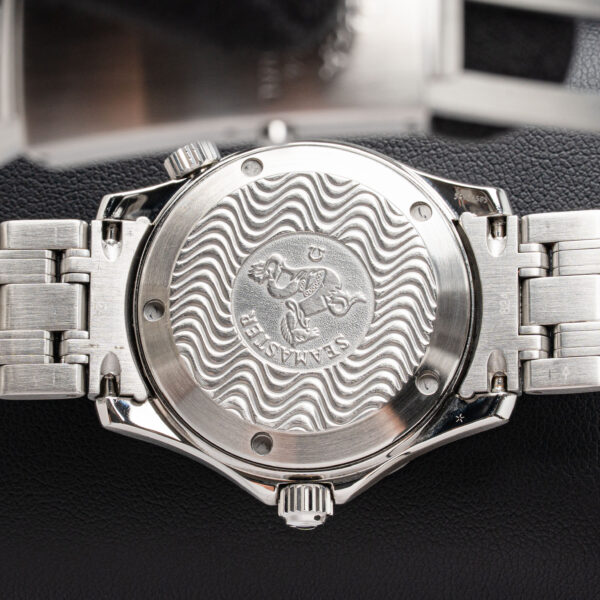 Omega 2562.80
