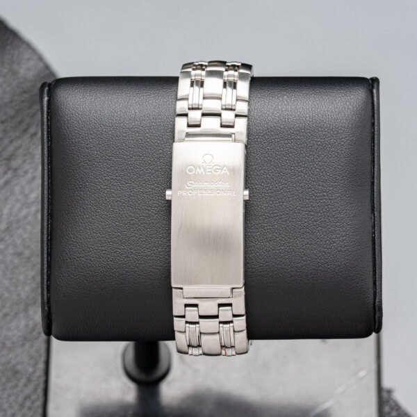 Omega 2562.80