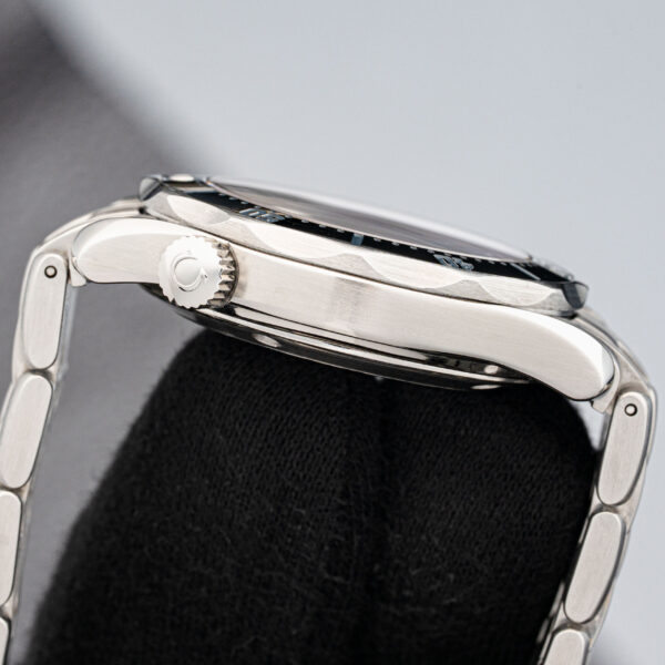 Omega 2562.80