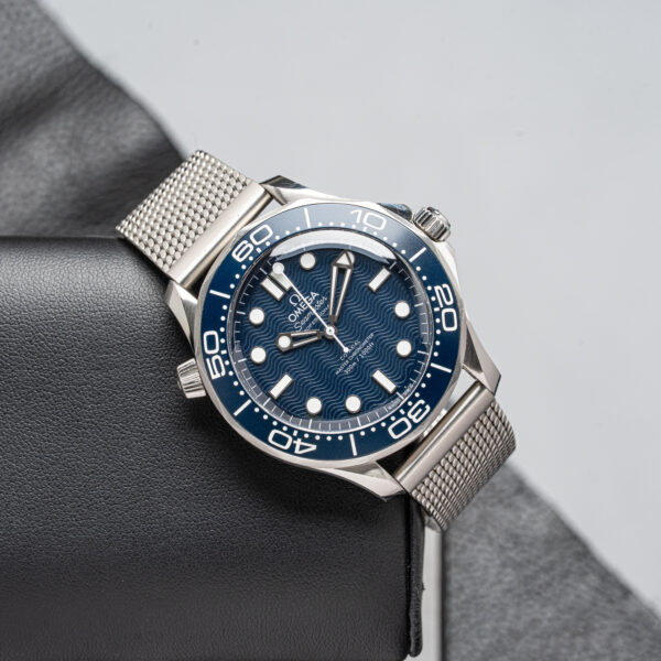 Omega 210.30.42.20.03.002