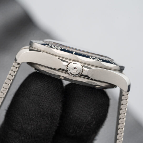 Omega 210.30.42.20.03.002