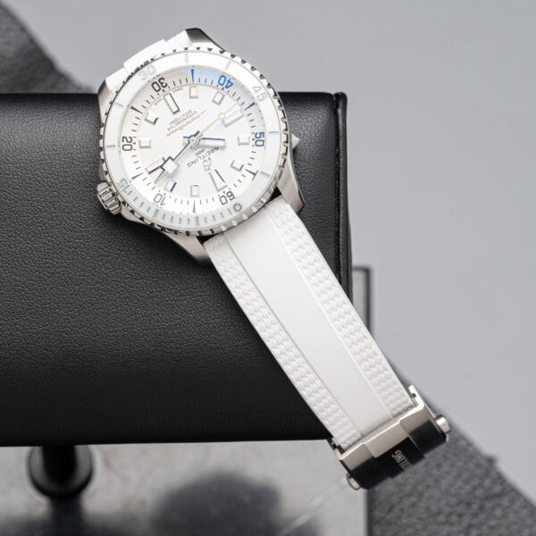 Breitling A17377211A1S1