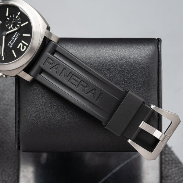 Panerai PAM00221