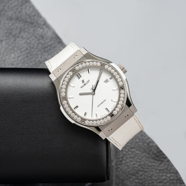 Hublot 542.NE.2010.LR.1204