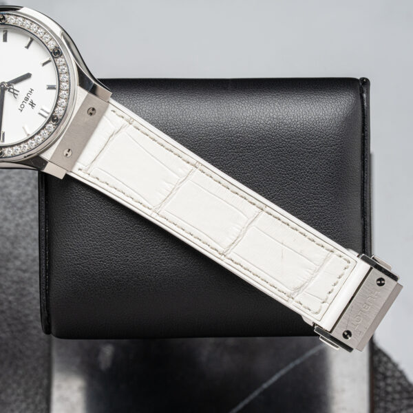 Hublot 542.NE.2010.LR.1204