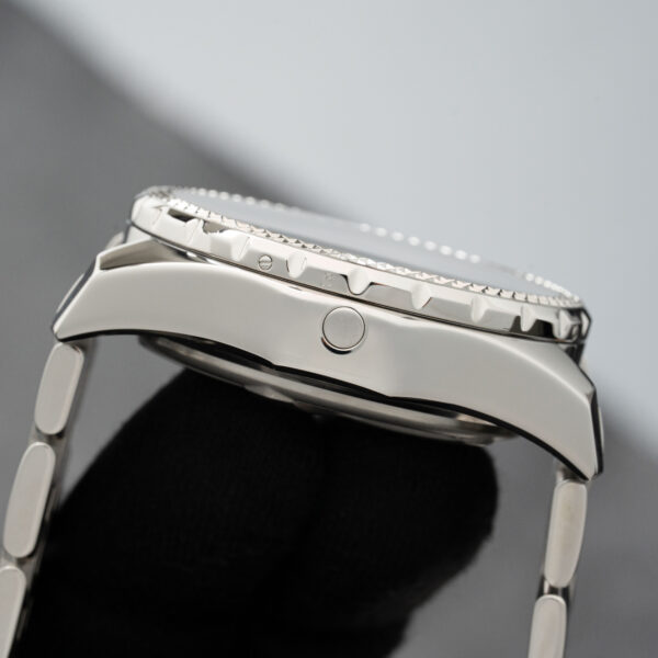 Breitling A44362