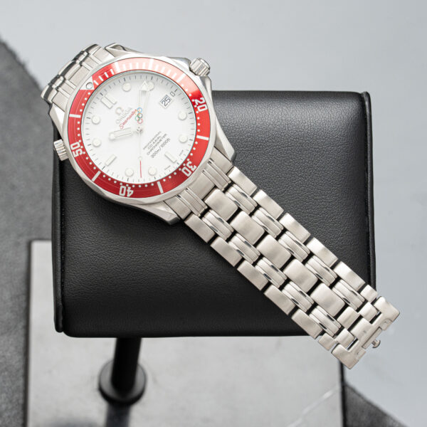 Omega 212.30.41.20.04.001