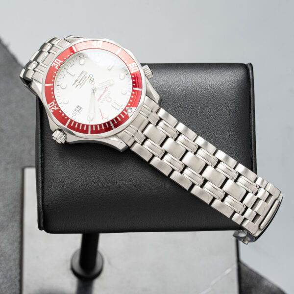 Omega 212.30.41.20.04.001