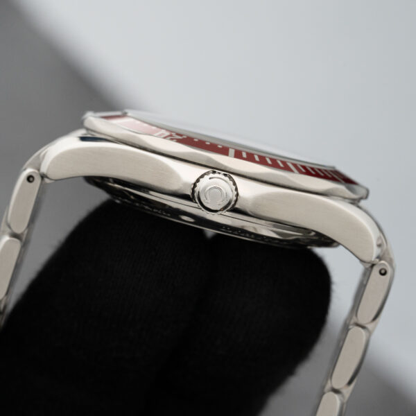 Omega 212.30.41.20.04.001