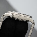 Omega 2562.80